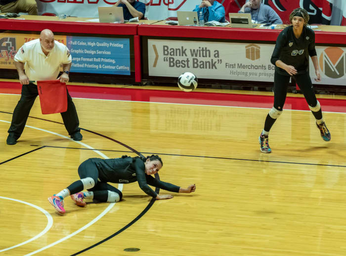 Hamilton Southeastern Castle Illinois girls volleyball 11-4-23 Julie L Brown 24055